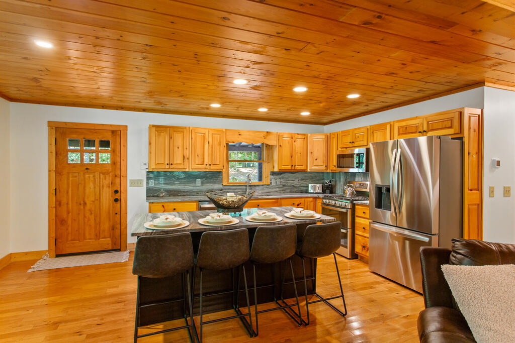 435689 Ellijay Active