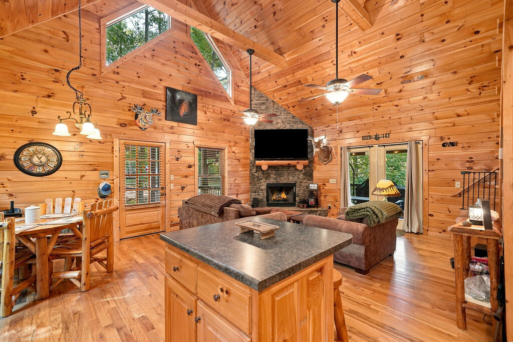 435704 Ellijay Active