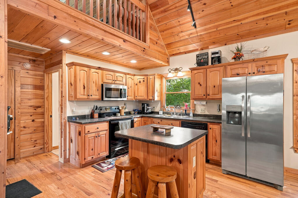 435704 Ellijay Active