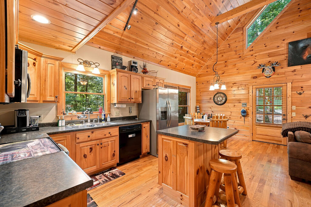 435704 Ellijay Active