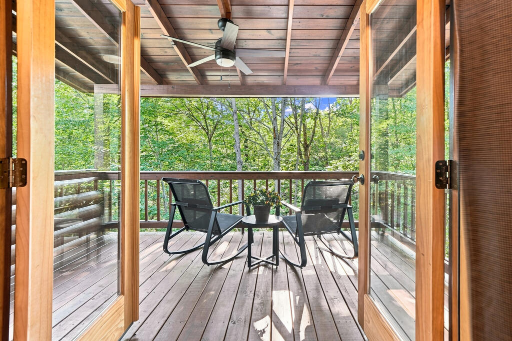 435728 Blue Ridge Active