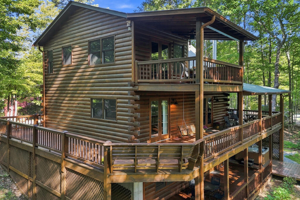 435728 Blue Ridge Active