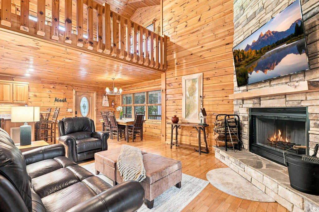 435728 Blue Ridge Active