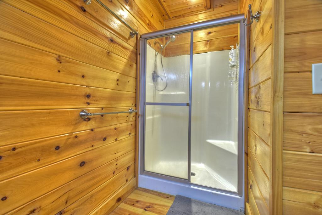 435733 Mineral Bluff Active