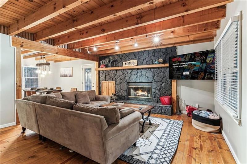 435734 Blue Ridge Active