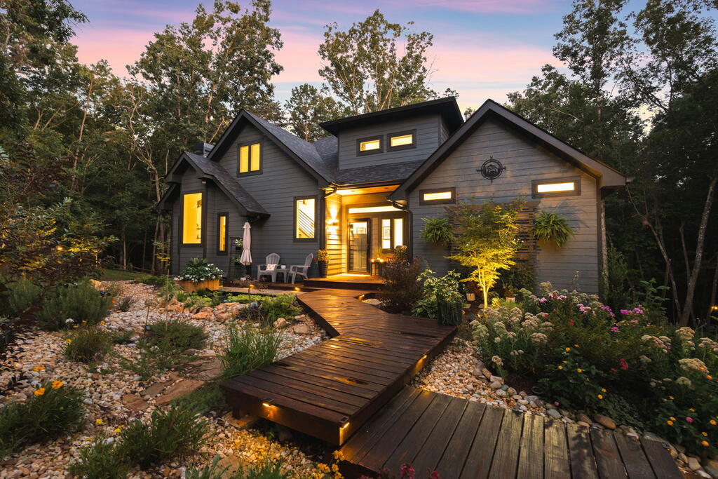 435744 Ellijay Active