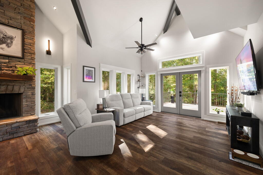 435744 Ellijay Active