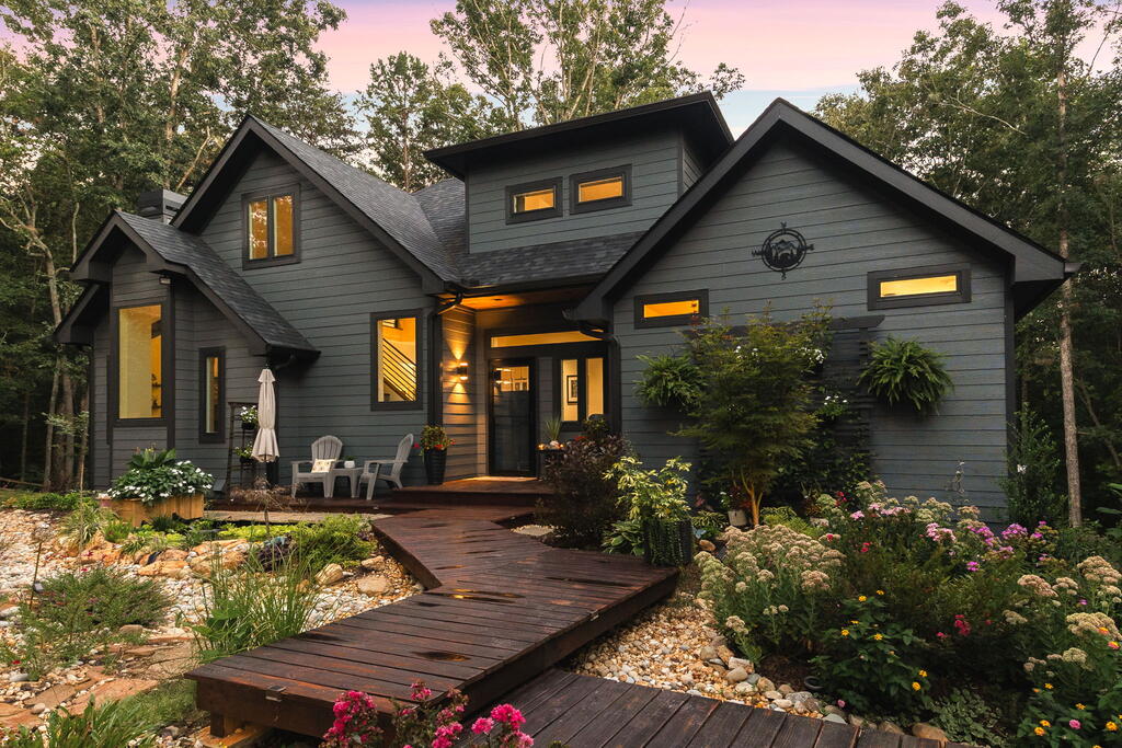 435744 Ellijay Active
