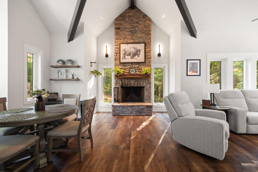 435744 Ellijay Active