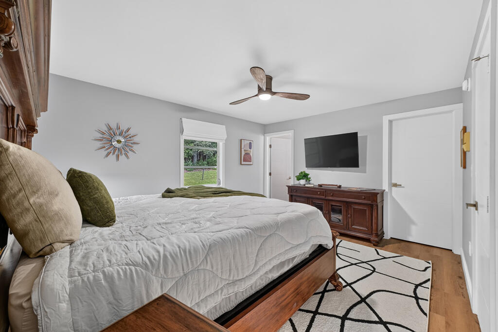 435760 Blue Ridge Active