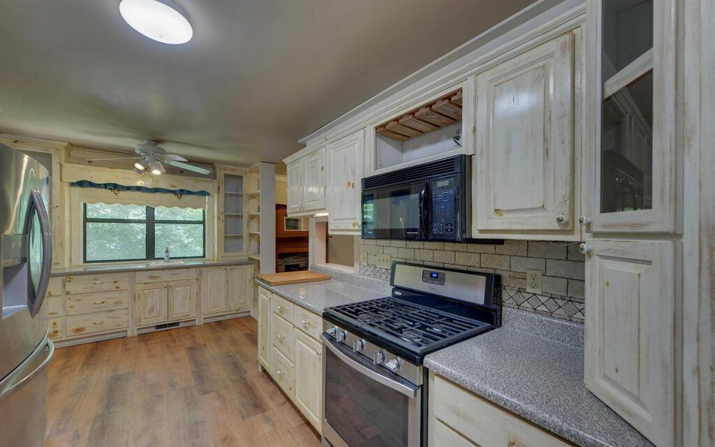 435766 Mineral Bluff Active