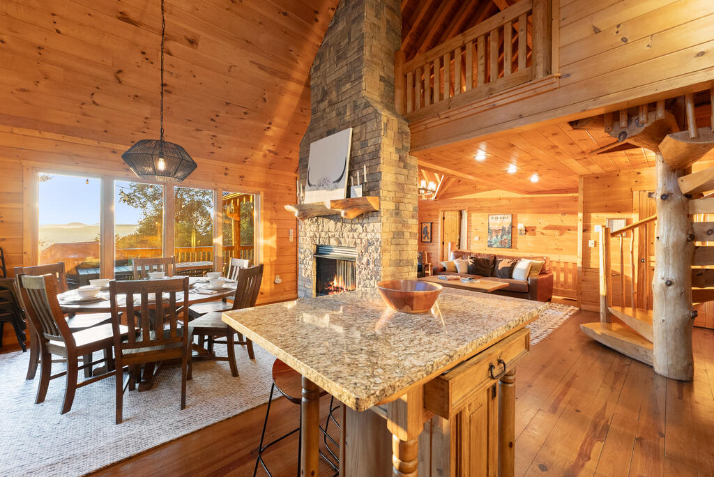 435768 Blue Ridge Active