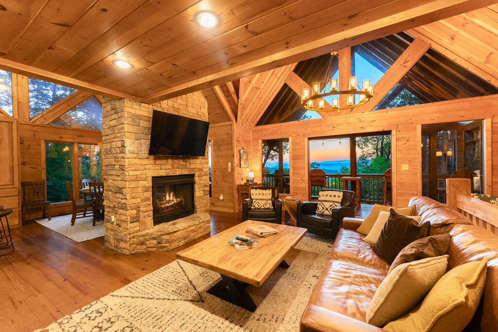 435768 Blue Ridge Active