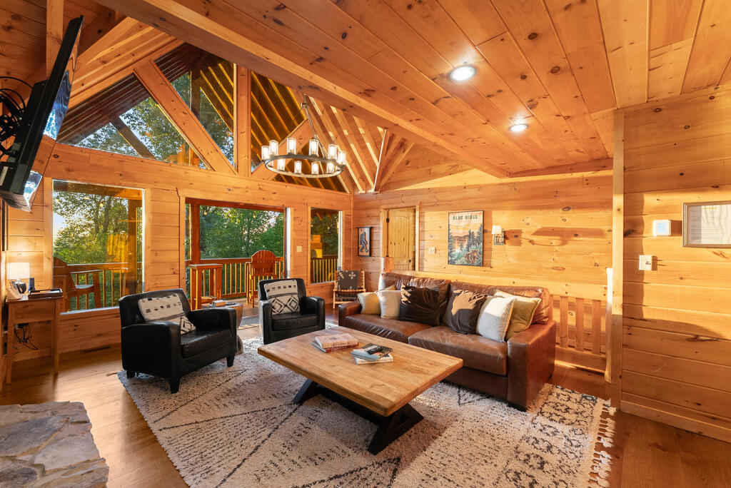 435768 Blue Ridge Active