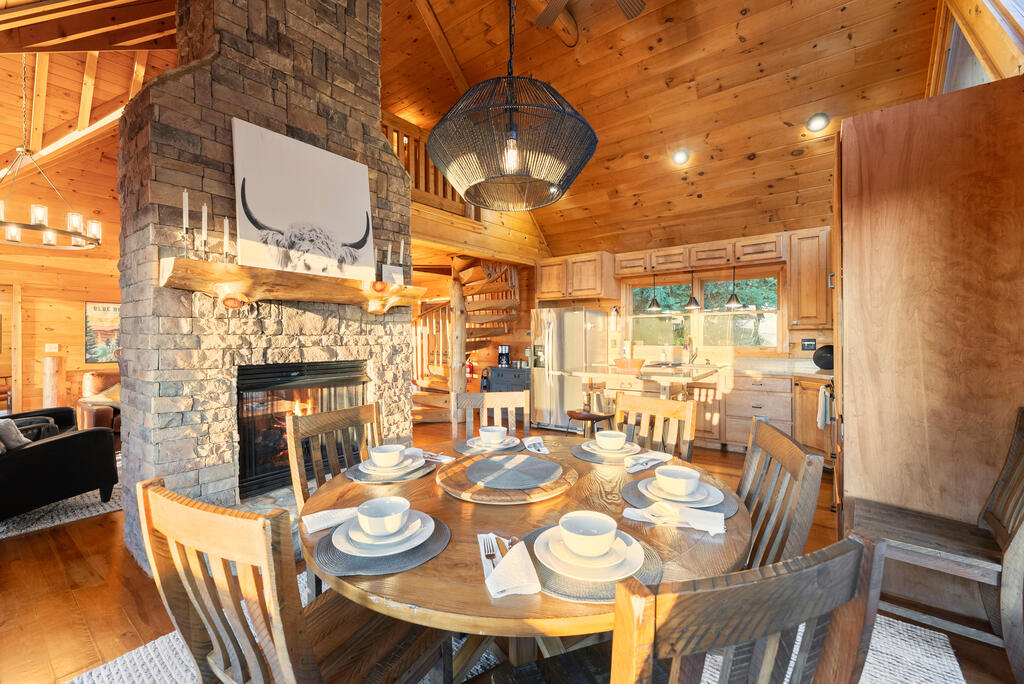 435768 Blue Ridge Active