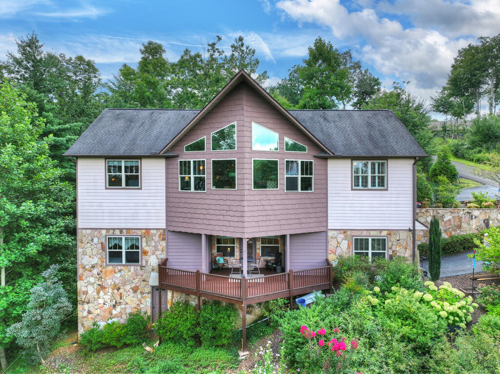 435774 Blue Ridge Active