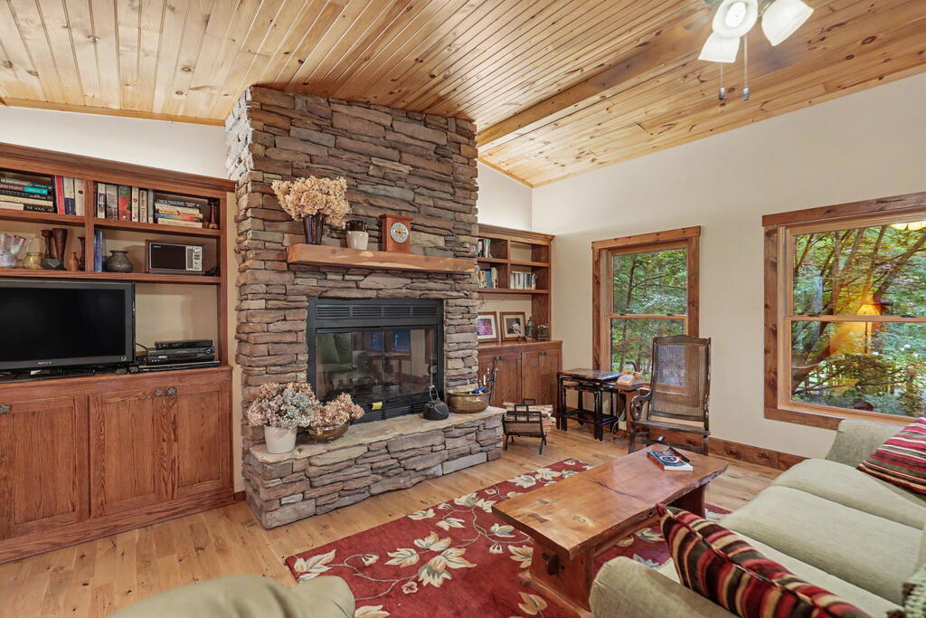 435776 Blairsville Active