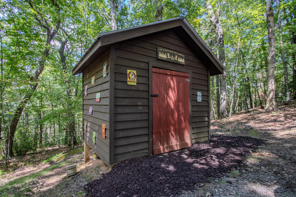 435781 Blue Ridge Active