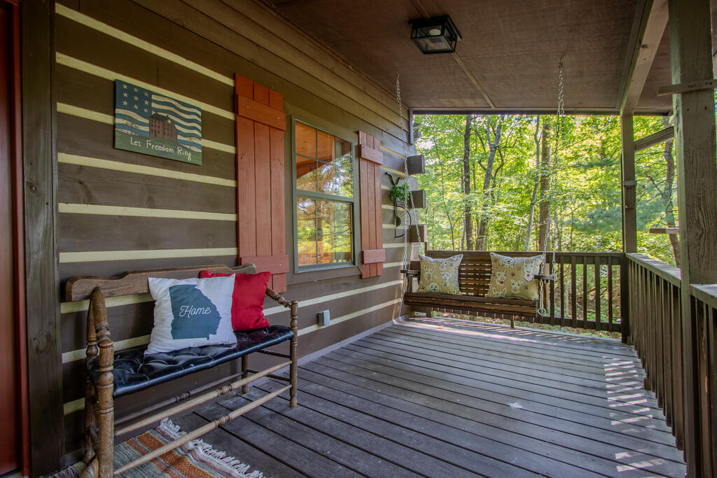 435781 Blue Ridge Active