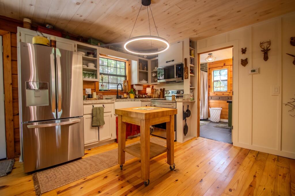 435781 Blue Ridge Active