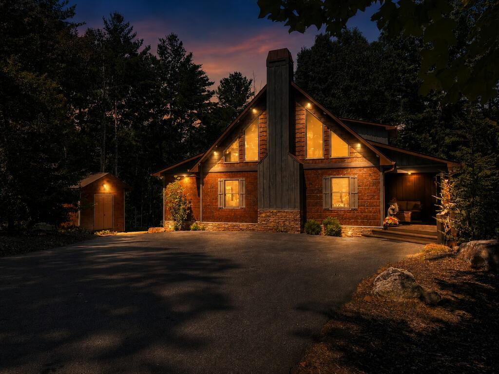 435796 Blue Ridge Active