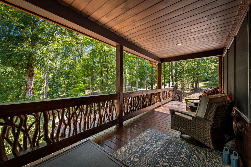 435796 Blue Ridge Active