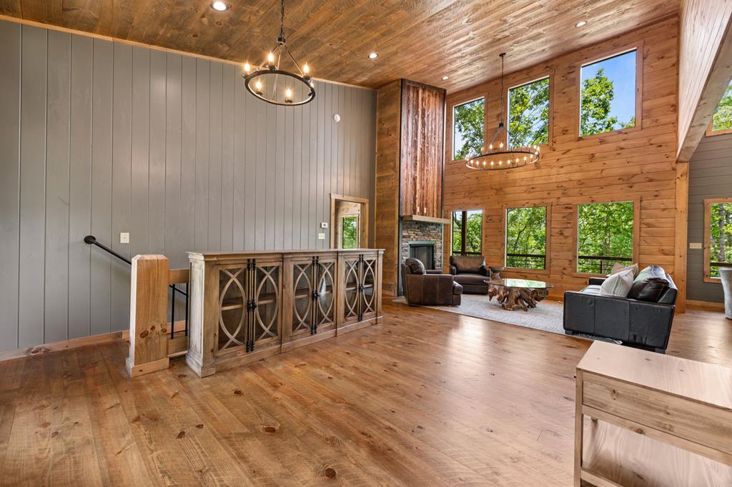 435797 Blue Ridge Active