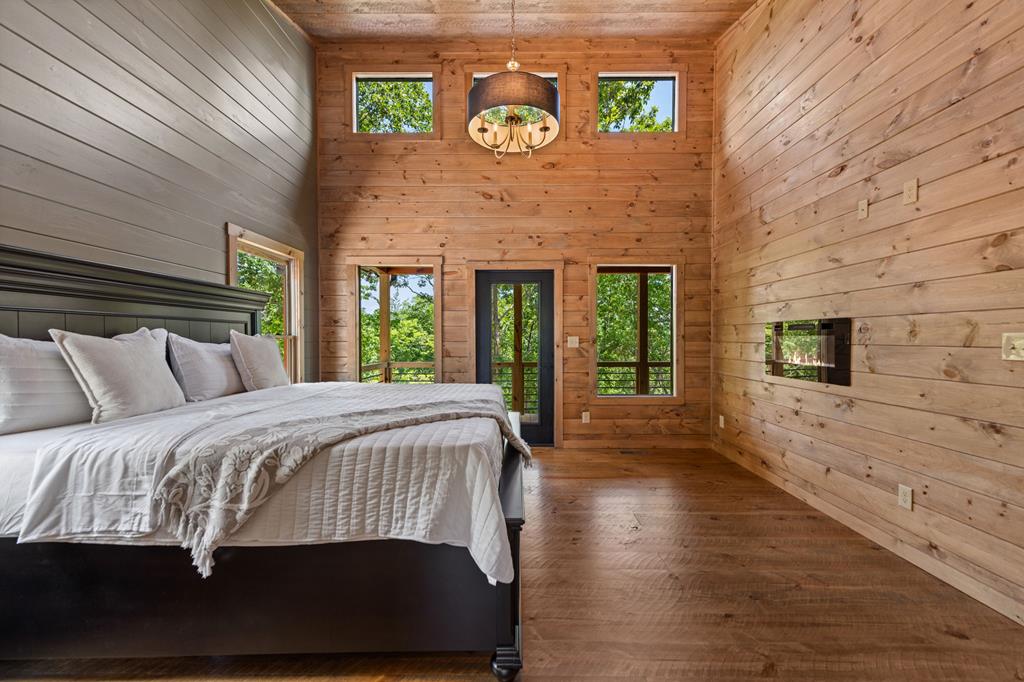435797 Blue Ridge Active