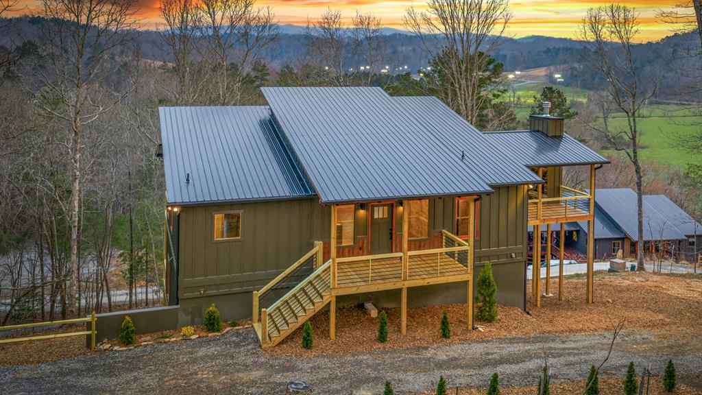 435797 Blue Ridge Active