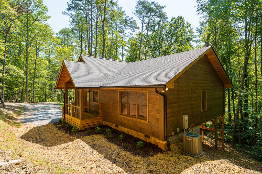 435799 Blue Ridge Active