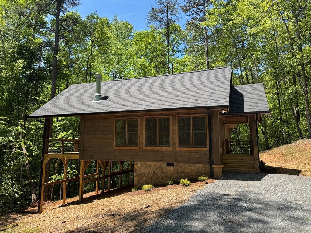 435799 Blue Ridge Active