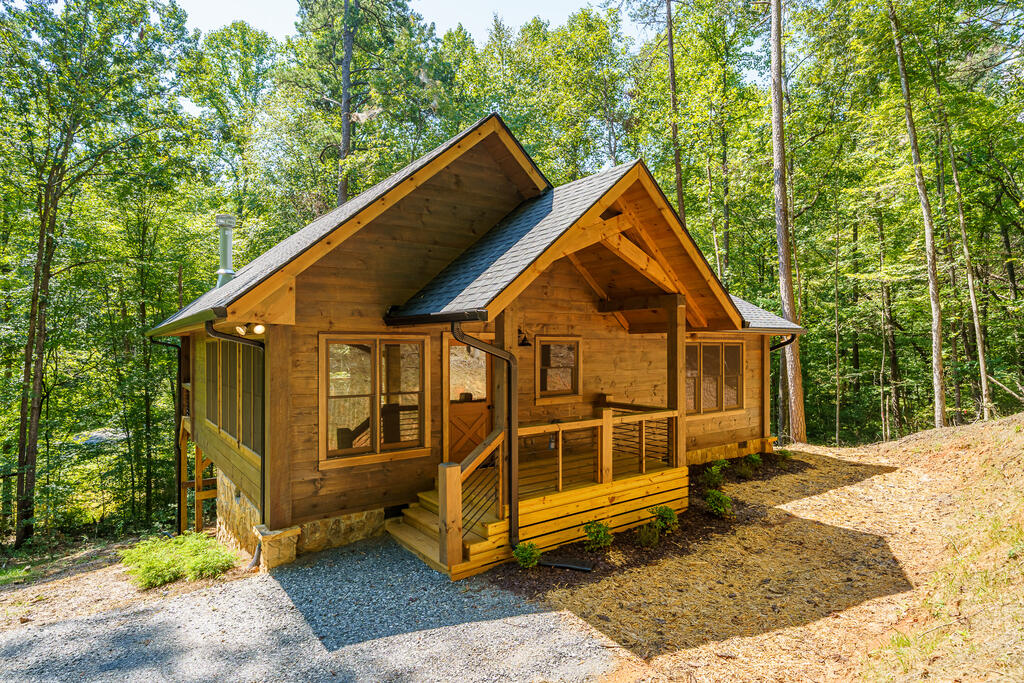 435799 Blue Ridge Active