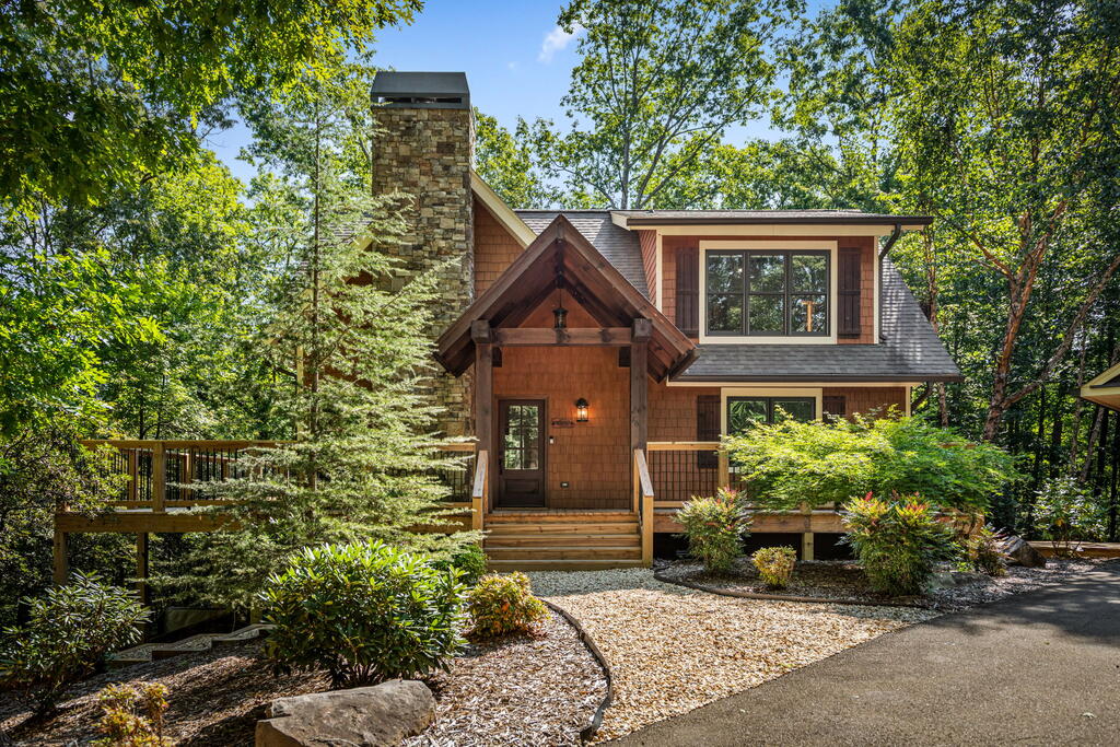 435800 Blue Ridge Active