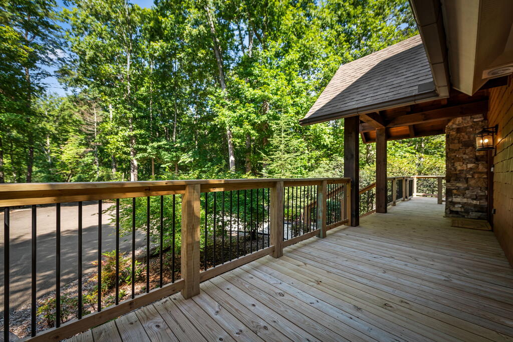 435800 Blue Ridge Active