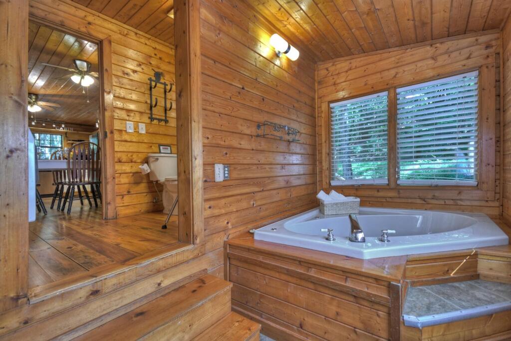 435805 Ellijay Active