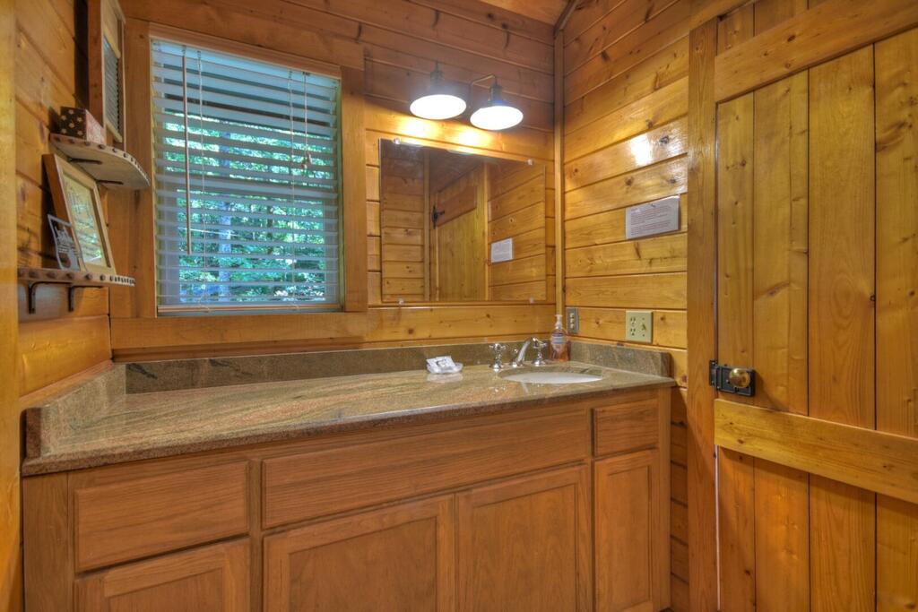 435805 Ellijay Active