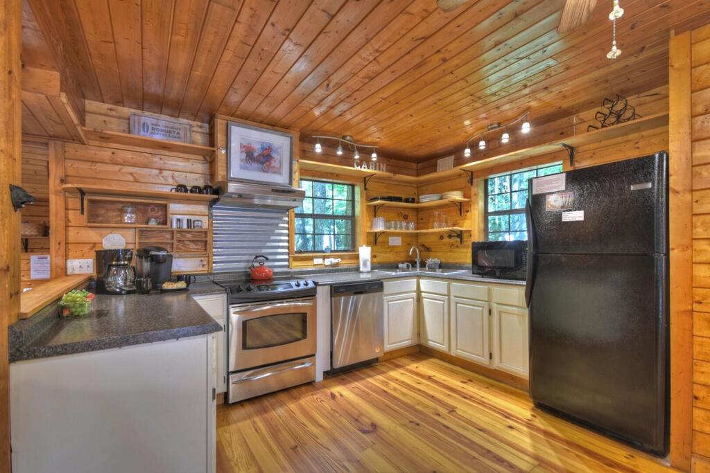 435805 Ellijay Active