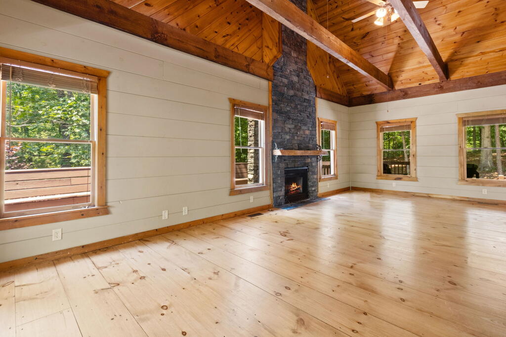 435809 Ellijay Active