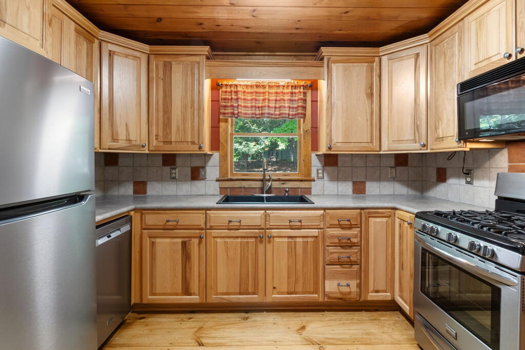 435809 Ellijay Active
