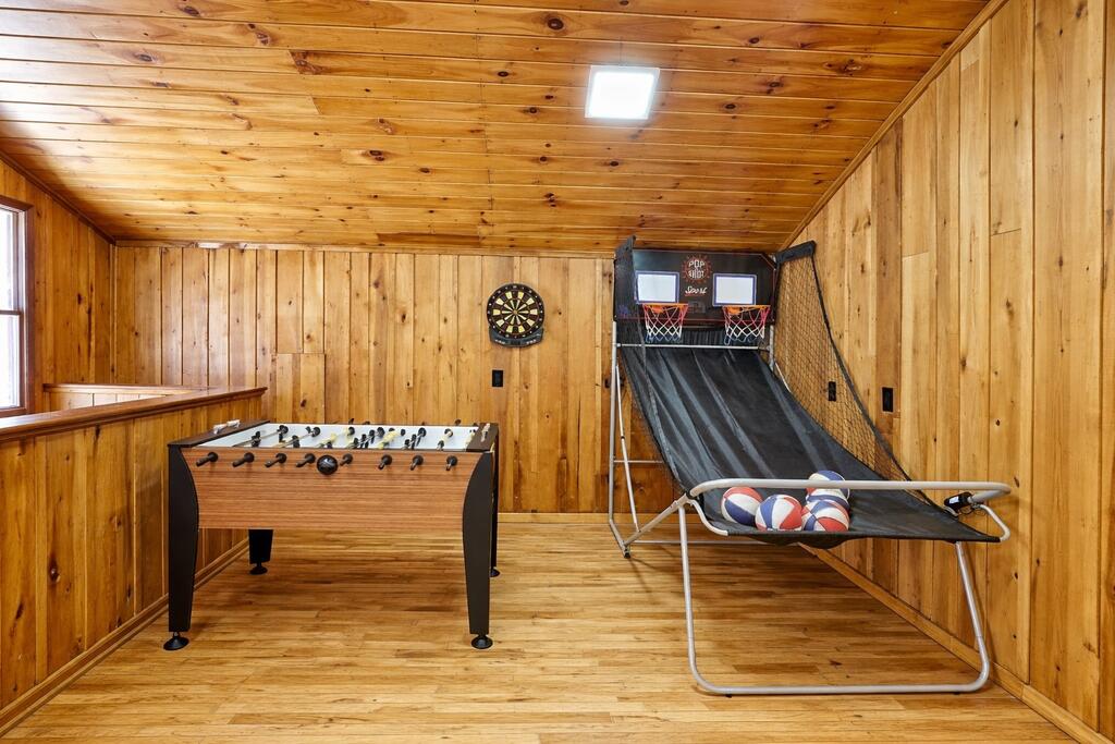 435826 Blue Ridge Active