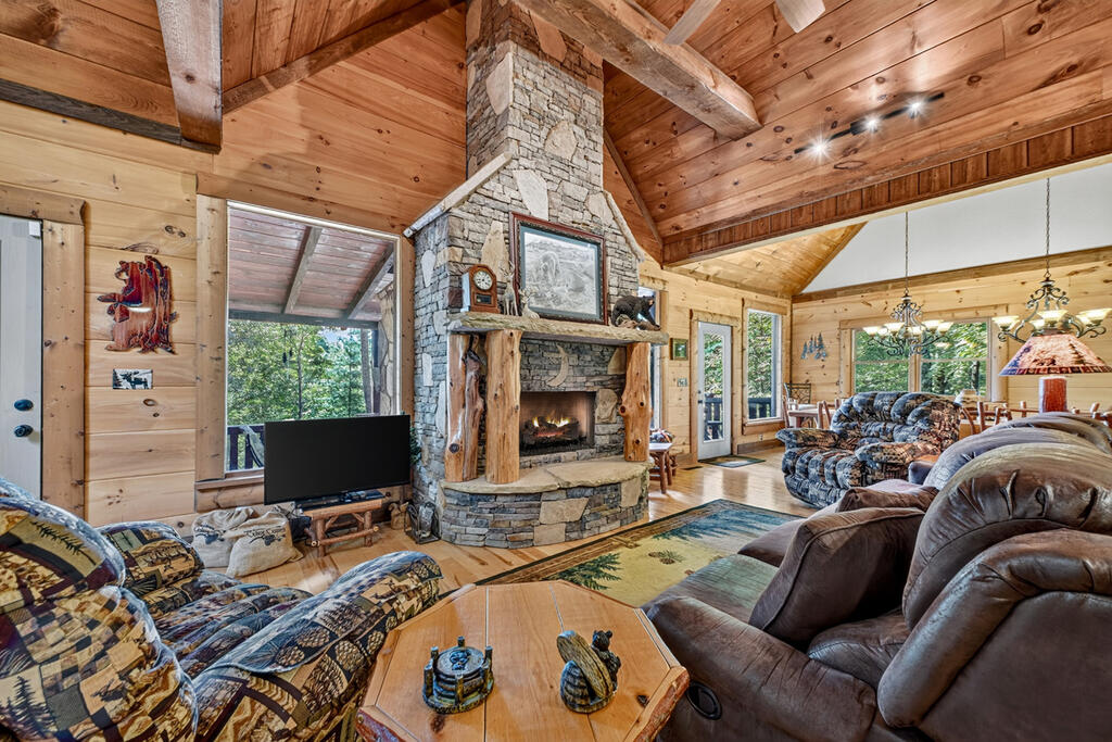 435838 Ellijay Active