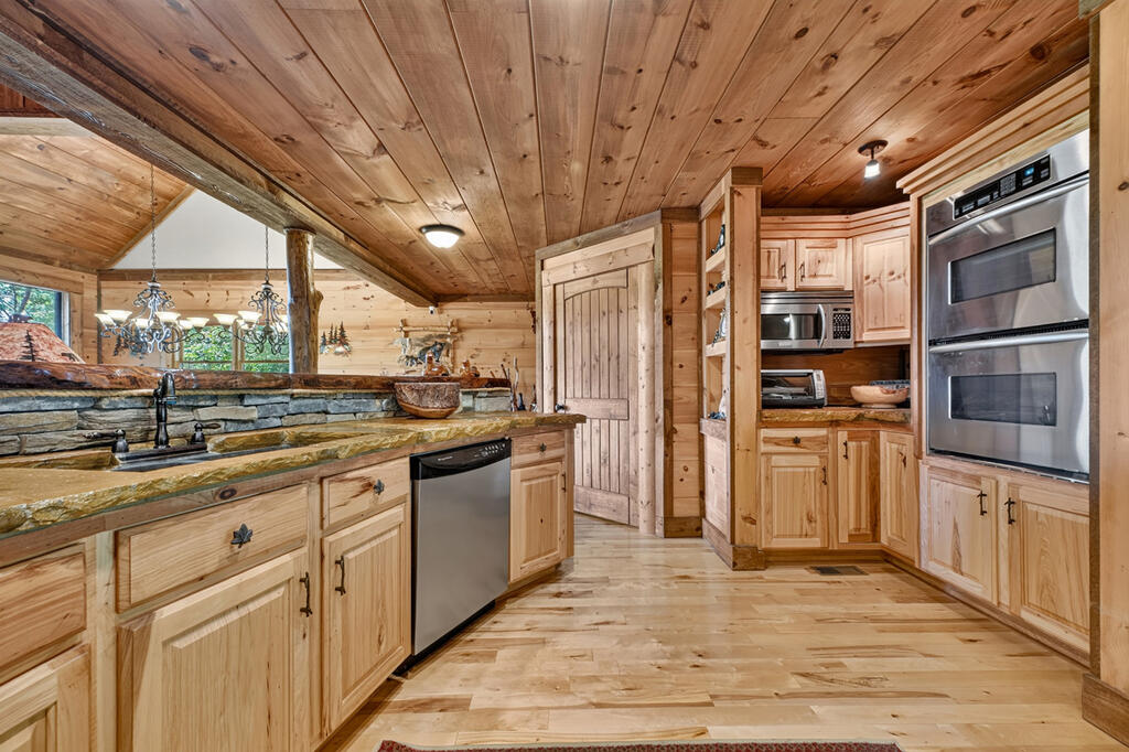 435838 Ellijay Active