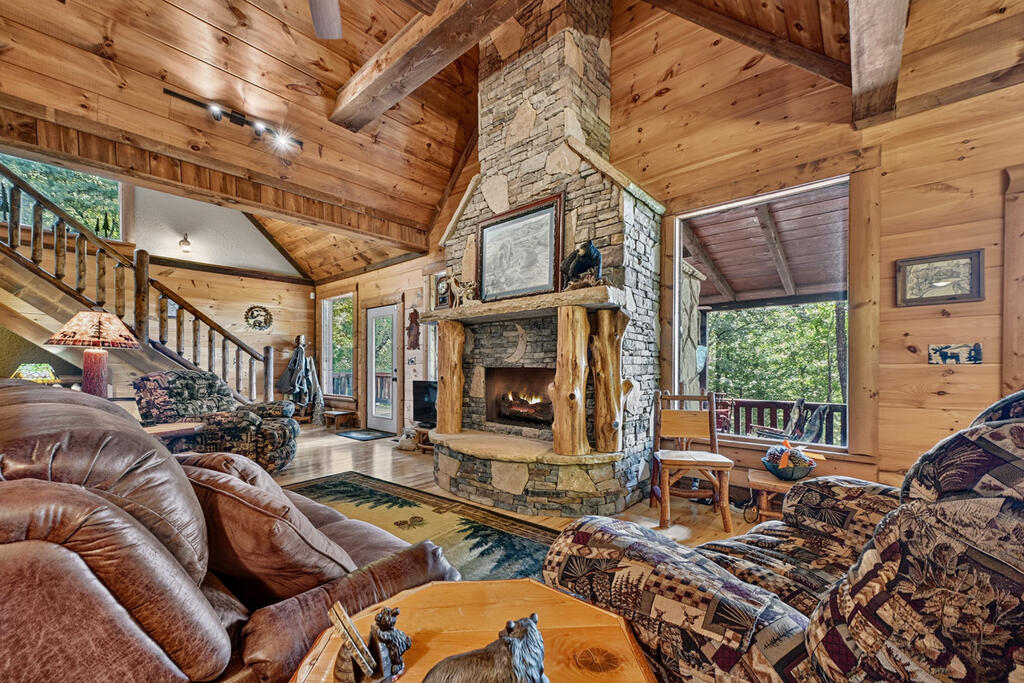 435838 Ellijay Active