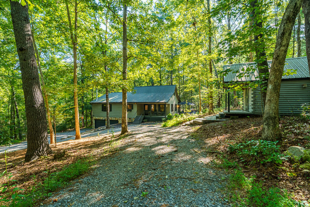 435841 Blue Ridge Active