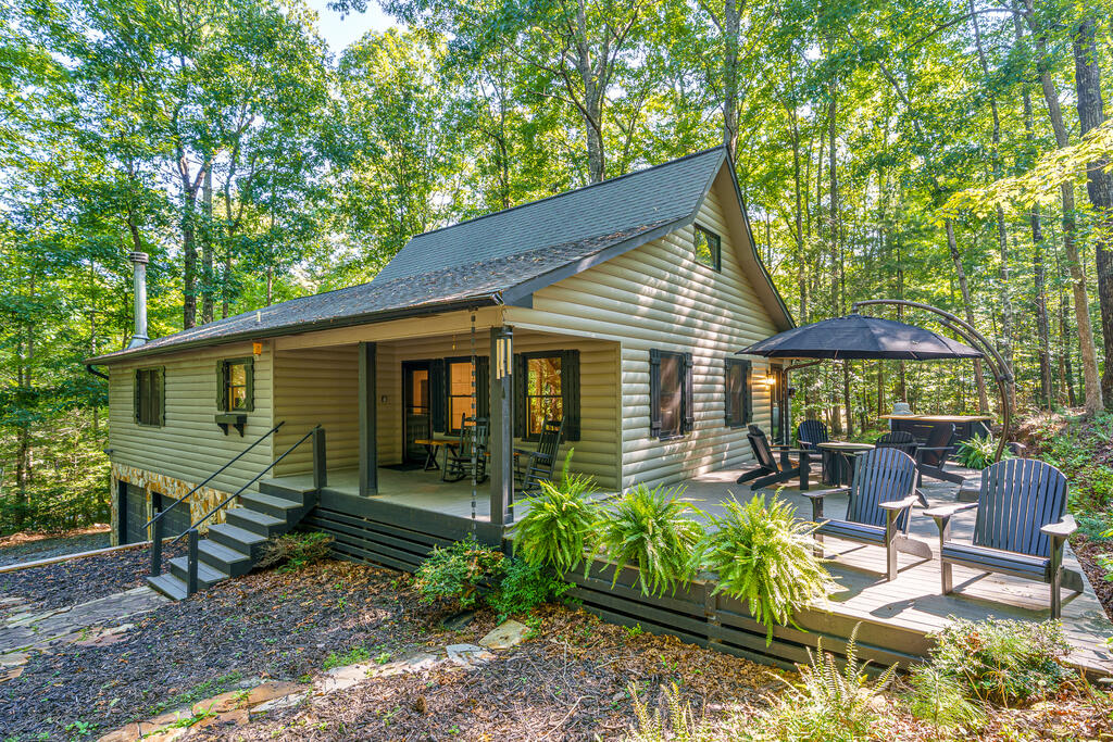 435841 Blue Ridge Active