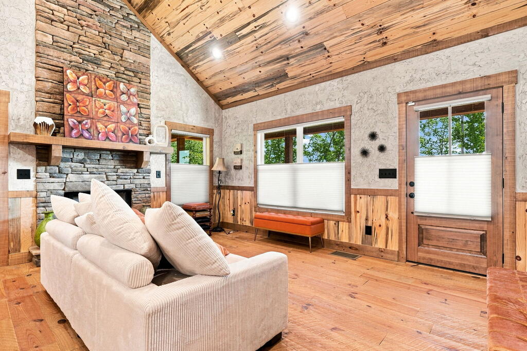 435846 Ellijay Active