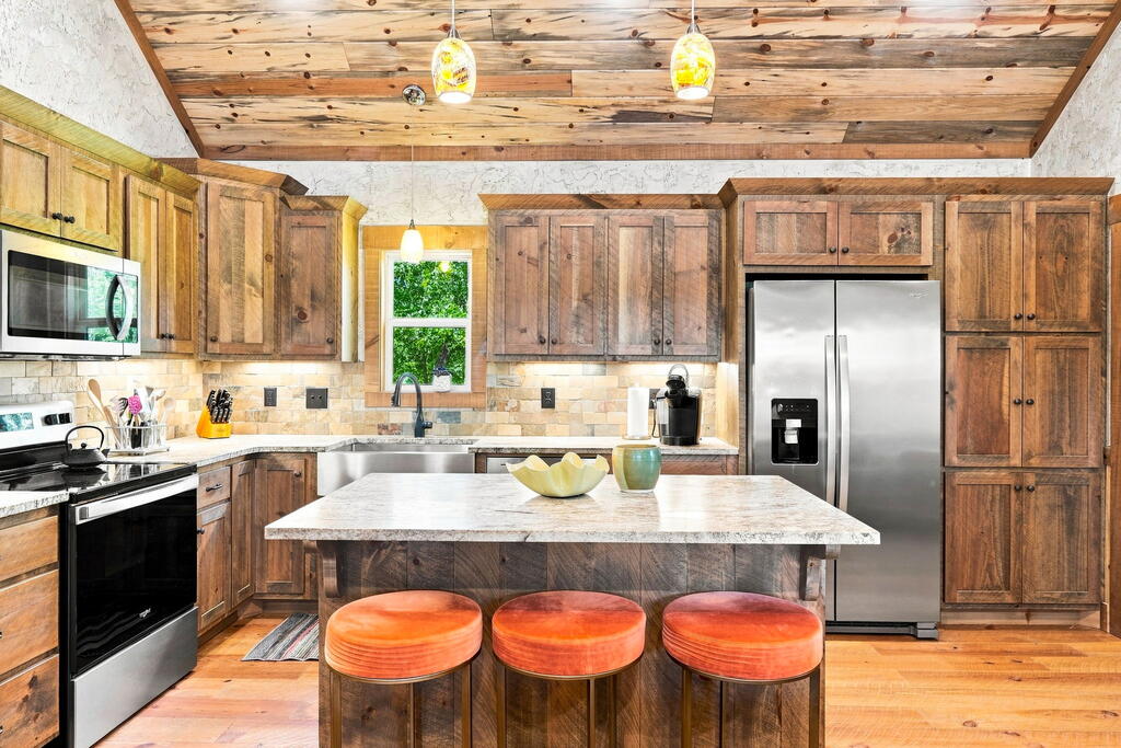 435846 Ellijay Active