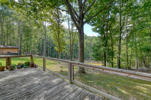 435853 Hayesville Active