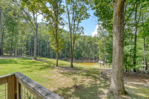 435853 Hayesville Active