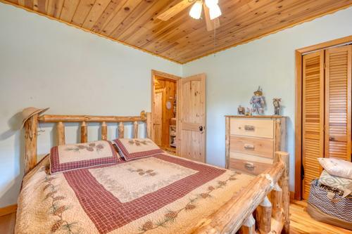 435853 Hayesville Active